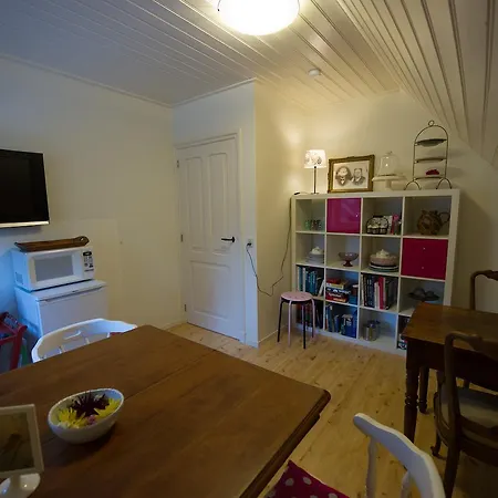 Aan De Burgt Bed & Breakfast *