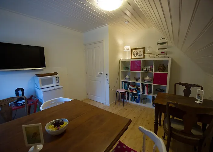 Aan De Burgt Bed & Breakfast *